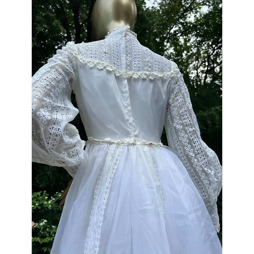 Vintage 70s Wedding Dress, Prairie-style, lace, with train, size s - Picture 8 of 12